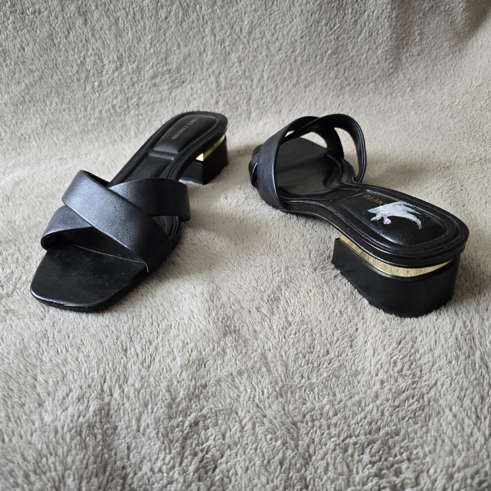 Vince Camuto Jestela leather low heeled sandals size 10